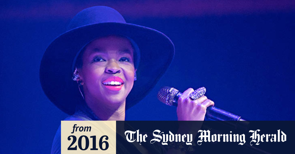 Video Lauryn Hill two hours late for concert